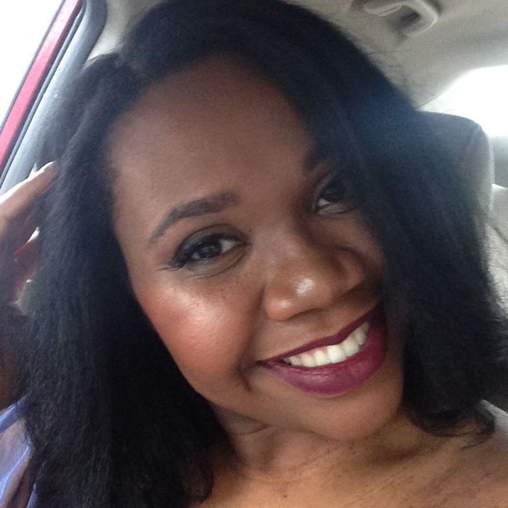 Meet your Posher, Sarah e.